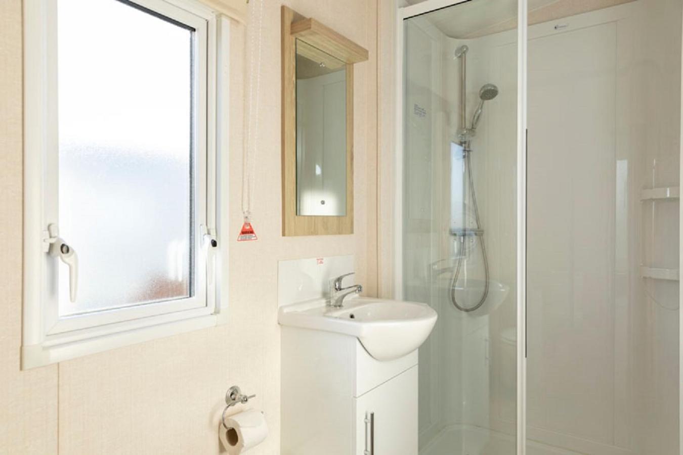Pentire Coastal Holiday Park بود الغرفة الصورة
